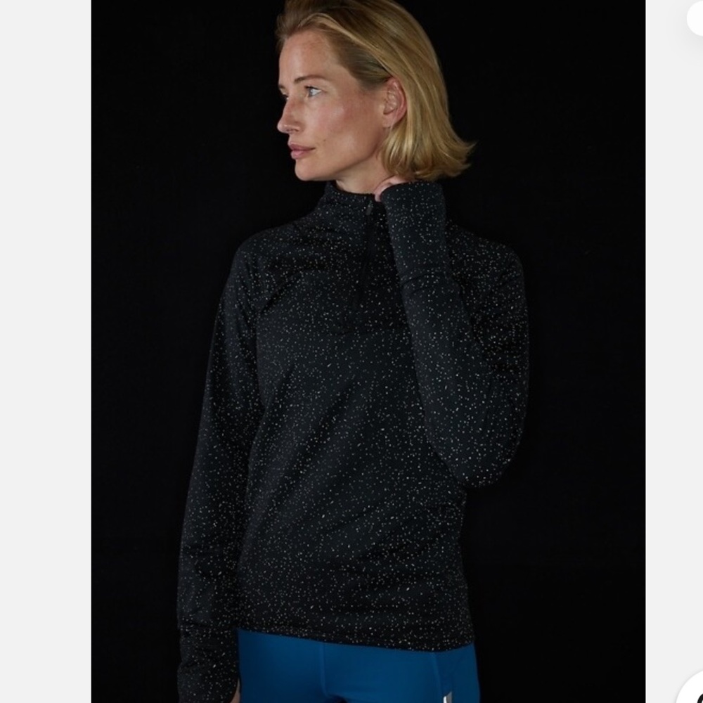 Athleta Black Whistler Cosmos Reflective Stretch LS Top Sz M 1/2 Zip Pullover